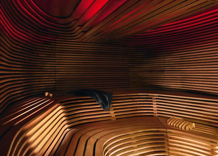 Roomers Frankfurt Central, Autograph Collection